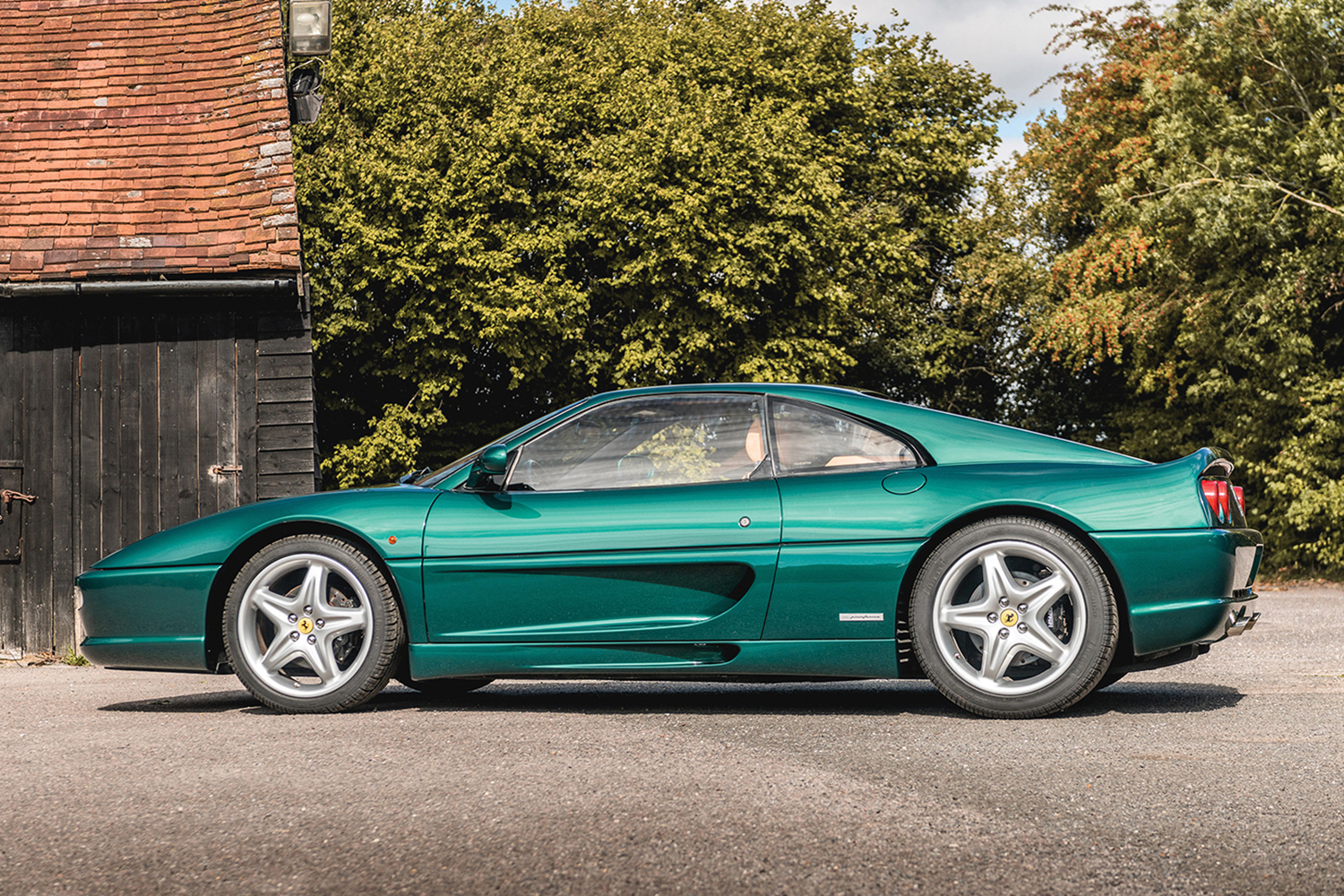 フェラーリF355ベルリネッタのサイドビュー 〜 画像6