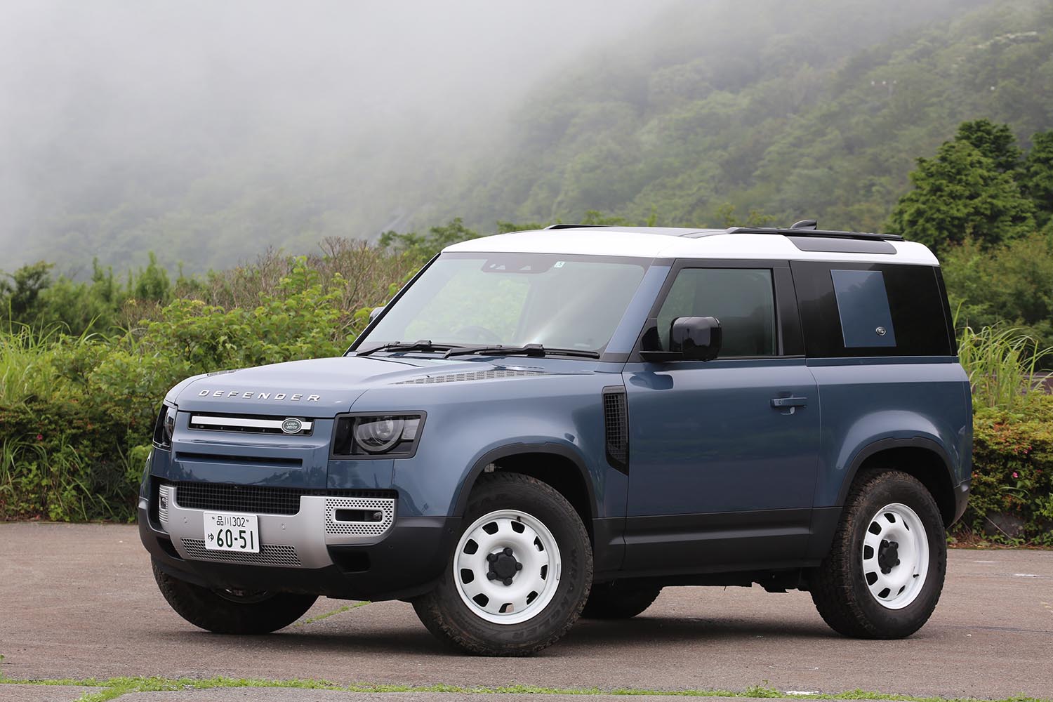 ランドローバー・ディフェンダー90のフロントスタイリング 〜 画像4