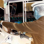 バス運転士の仕事が過酷なのは安い給料と「ペチャンコシート」！　運転席の快適性アップが運転士不足を解決する!!