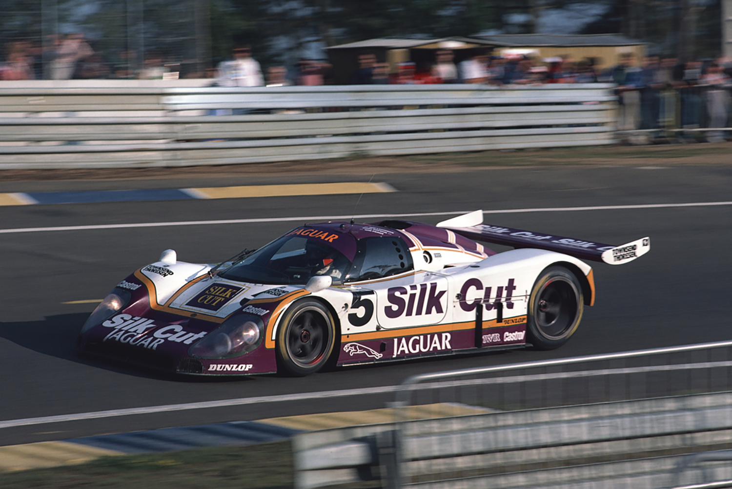 ジャガーXJR-9の走行シーン 〜 画像3