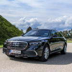 【画像】見た目はただのＳクラスだけど「手榴弾」「毒ガス」だって耐え抜く！　メルセデスの「S 680 ガード」がもはやスパイ映画のシロモノだった 〜 画像40