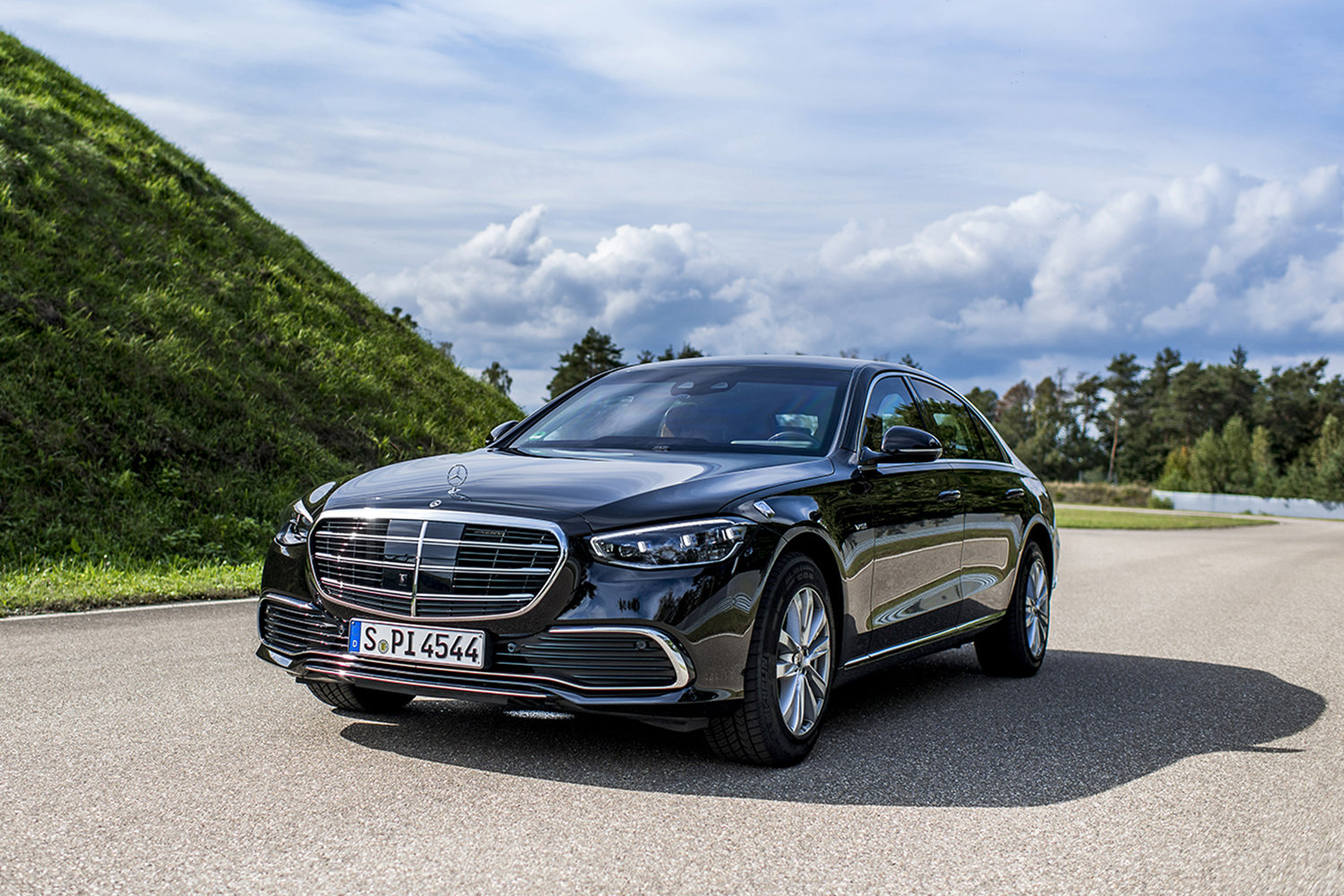 メルセデス・ベンツの防弾仕様車「S 680 ガード」の防御力がヤバすぎた 〜 画像40