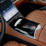 【画像】見た目はただのＳクラスだけど「手榴弾」「毒ガス」だって耐え抜く！　メルセデスの「S 680 ガード」がもはやスパイ映画のシロモノだった 〜 画像52