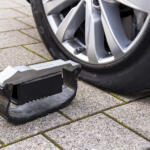 【画像】見た目はただのＳクラスだけど「手榴弾」「毒ガス」だって耐え抜く！　メルセデスの「S 680 ガード」がもはやスパイ映画のシロモノだった 〜 画像56