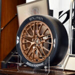 【画像】再生素材で作ったタイヤをガチのレース現場で実践投入！　ブリヂストンがスーパー耐久に投入したサステナブルタイヤのスゴすぎる中身 〜 画像1