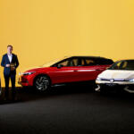 【画像】日本人初の快挙！　モリゾウこと豊田章男会長が「黄金のステアリング」を手にした 〜 画像3