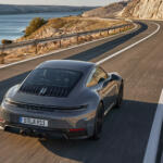 【画像】ポルシェのハイブリッドはひと味違う！　速さを追求するための「e-Turbo」を積んだ911の超絶レスポンスが圧巻 〜 画像4