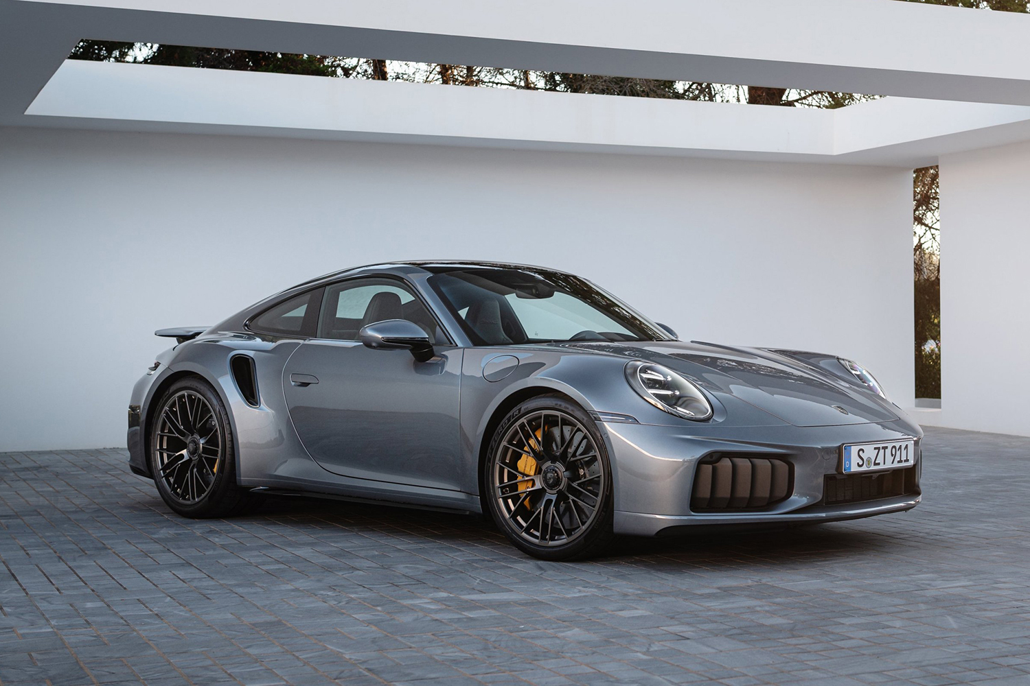 ポルシェ911 Turbo Sのフロントスタイリング 〜 画像11