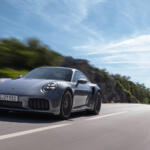 【画像】ポルシェのハイブリッドはひと味違う！　速さを追求するための「e-Turbo」を積んだ911の超絶レスポンスが圧巻 〜 画像12