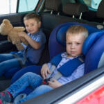 【画像】「人が乗ってりゃ大丈夫っしょ」の噂はホント？　駐禁は無人のクルマだけが対象……じゃないから要注意 〜 画像1