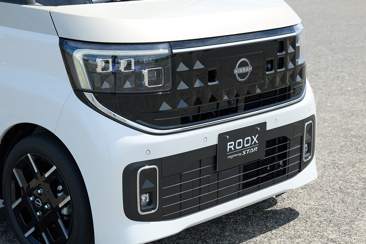 新型ルークスと２代目キューブを比べてみたら箱感もマスクもコンセプトまでもそっくりだった 〜 画像4