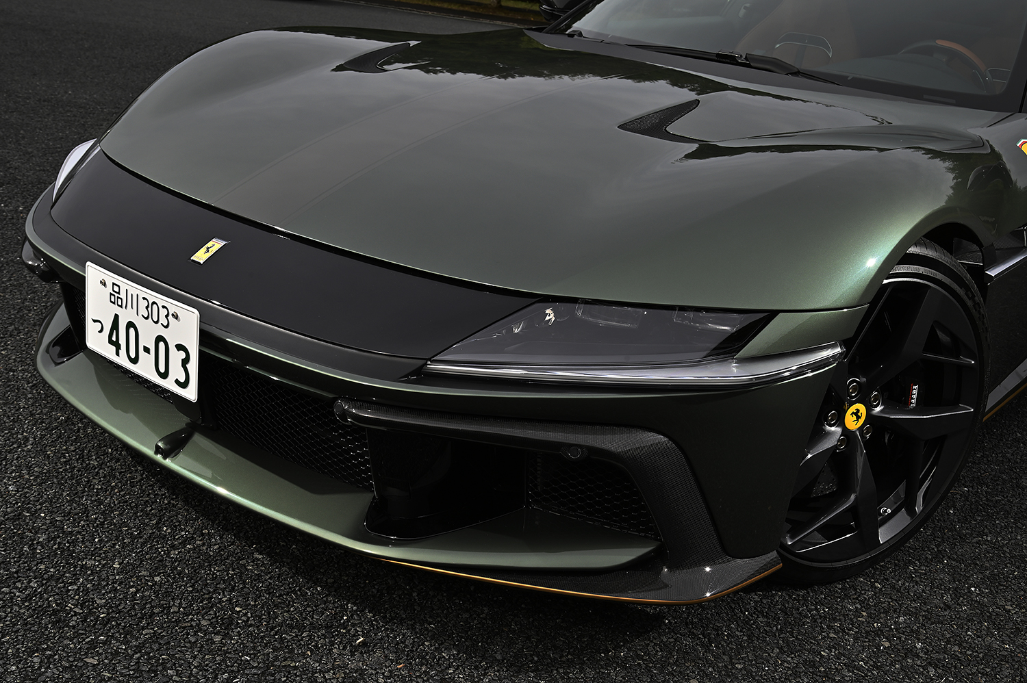 フェラーリ・ドーディチ・チリンドリのフロントマスク