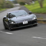 【画像】【試乗】やっぱりフェラーリのV12は裏切らない！　どこまでも走って行けそうな快速GT性能を引っ提げた「ドーディチ・チリンドリ」の魅力 〜 画像56