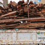 【画像】気を付けるべきは過積載だけにあらず！　トラックは積み荷を落としただけでも罪になる!! 〜 画像1