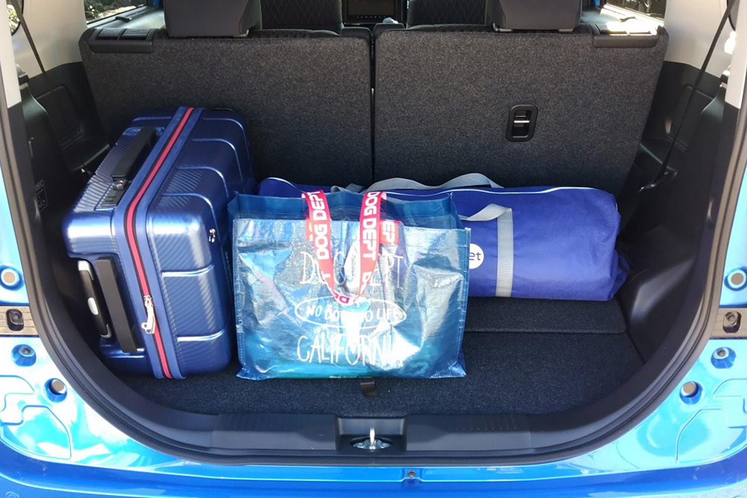 スズキ・ソリオのラゲッジルーム 〜 画像2