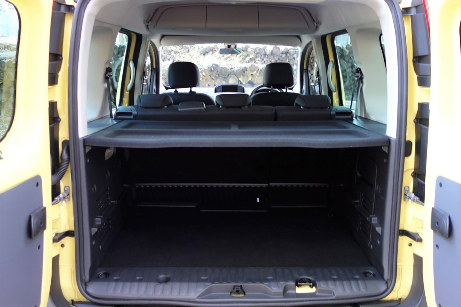 ワゴン並みにラゲッジが使えるクルマはまだまだあった 〜 画像9