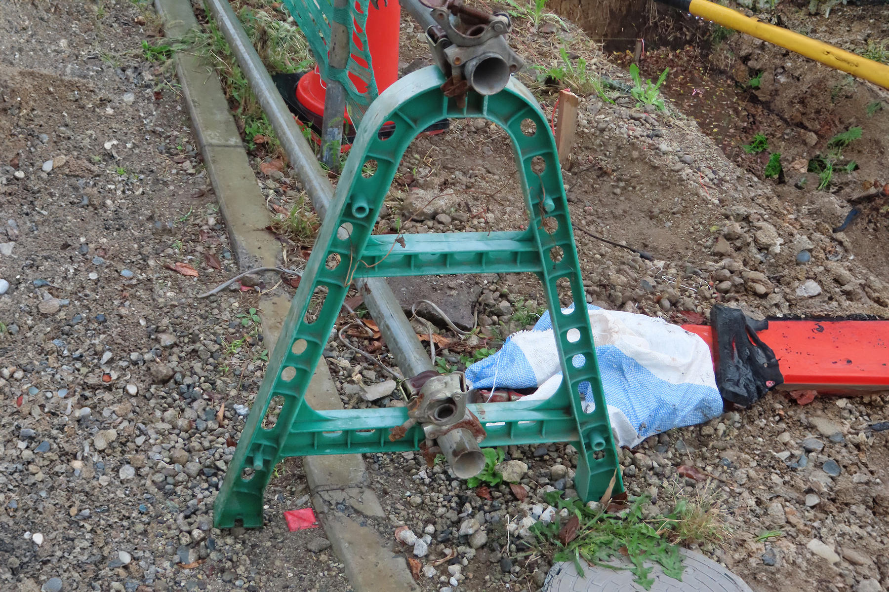 単管バリケードの足