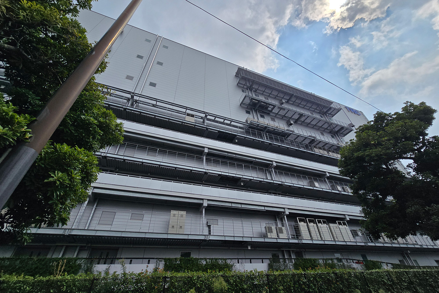 非日常的な風景が広がる埠頭や人工島はドライブにもってこいだった 〜 画像33