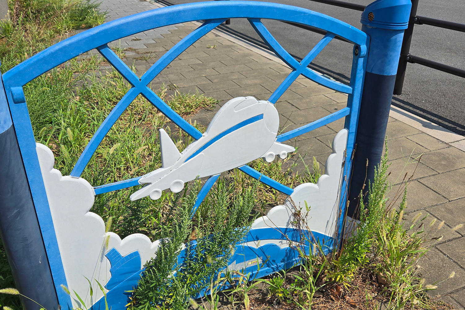 非日常的な風景が広がる埠頭や人工島はドライブにもってこいだった 〜 画像5