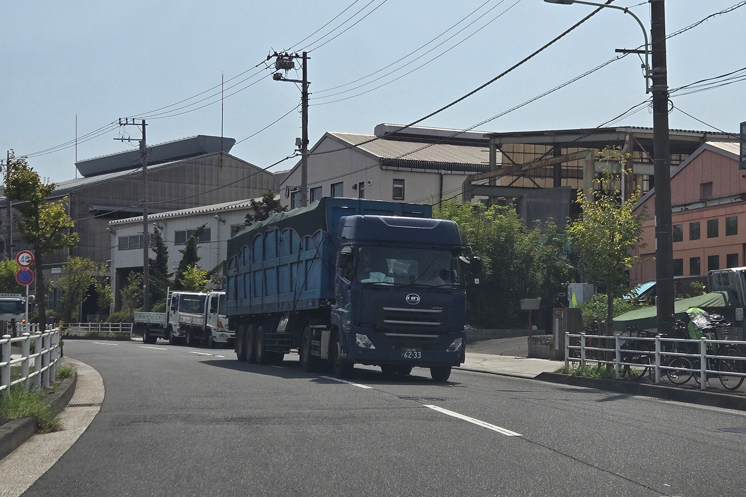 非日常的な風景が広がる埠頭や人工島はドライブにもってこいだった 〜 画像12