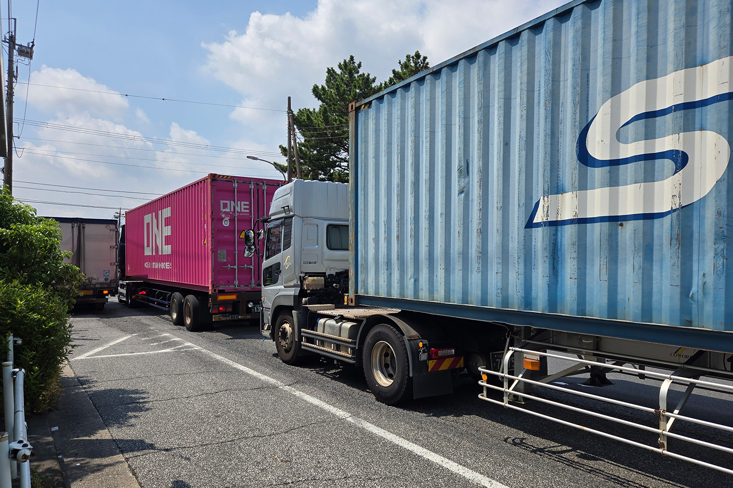 非日常的な風景が広がる埠頭や人工島はドライブにもってこいだった 〜 画像32