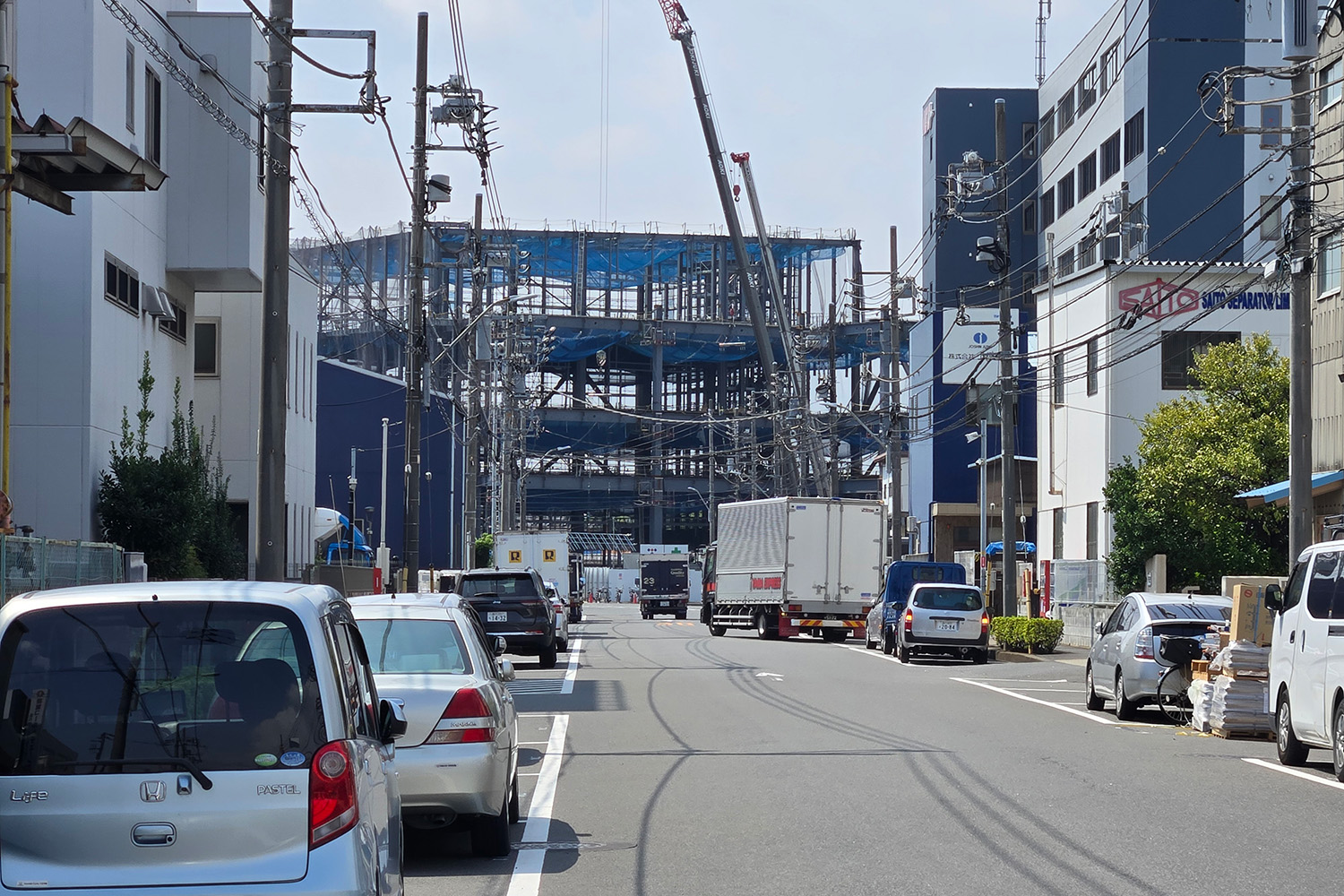非日常的な風景が広がる埠頭や人工島はドライブにもってこいだった 〜 画像26