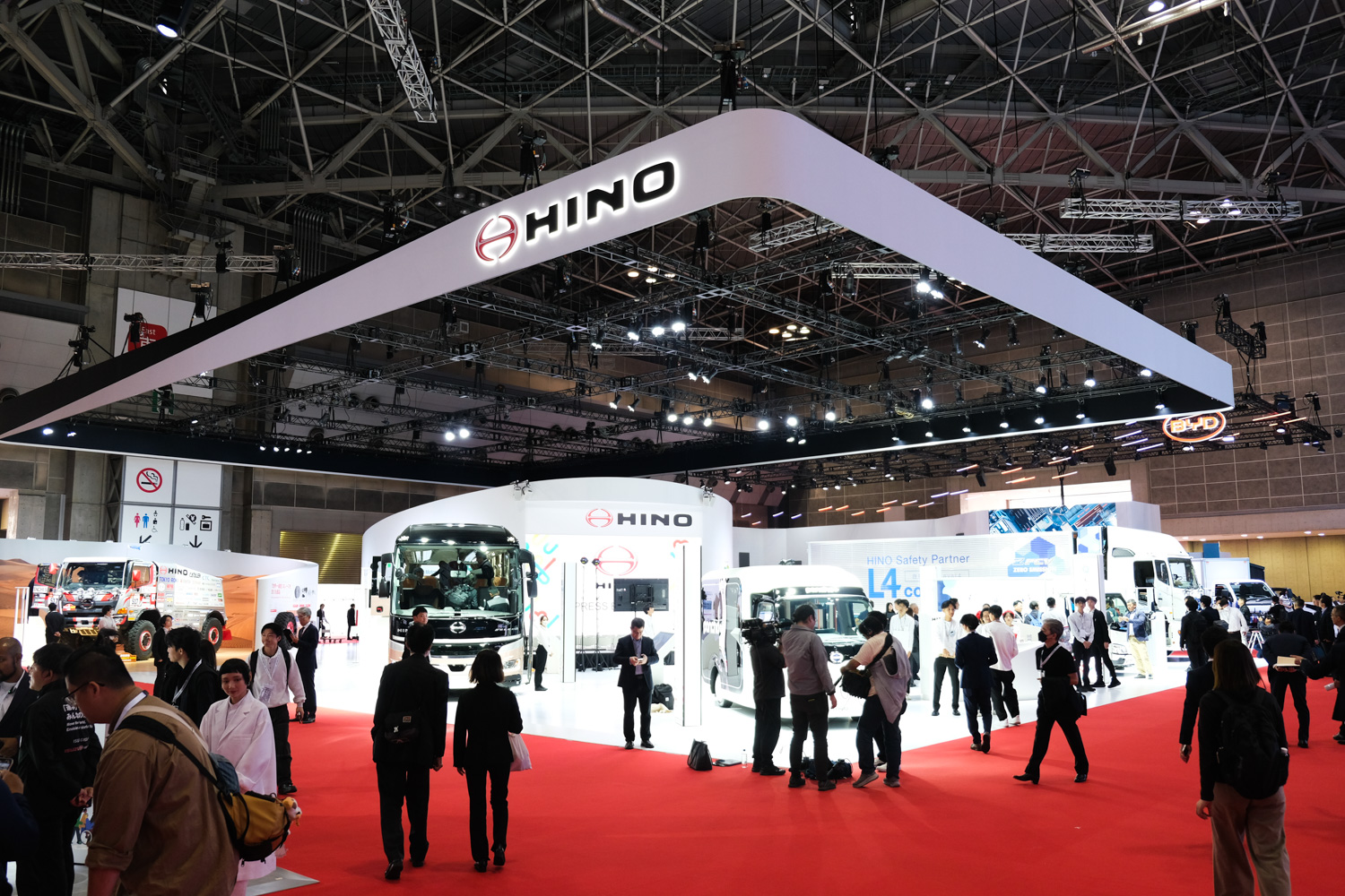 ジャパンモビリティショー2025の日野ブース