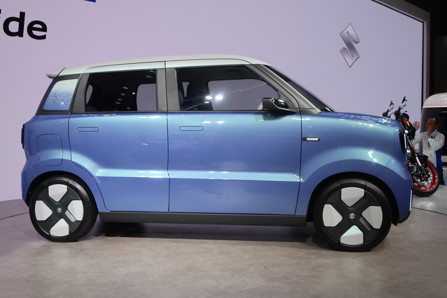 スズキ Vision e-Skyのサイドビュー 〜 画像7