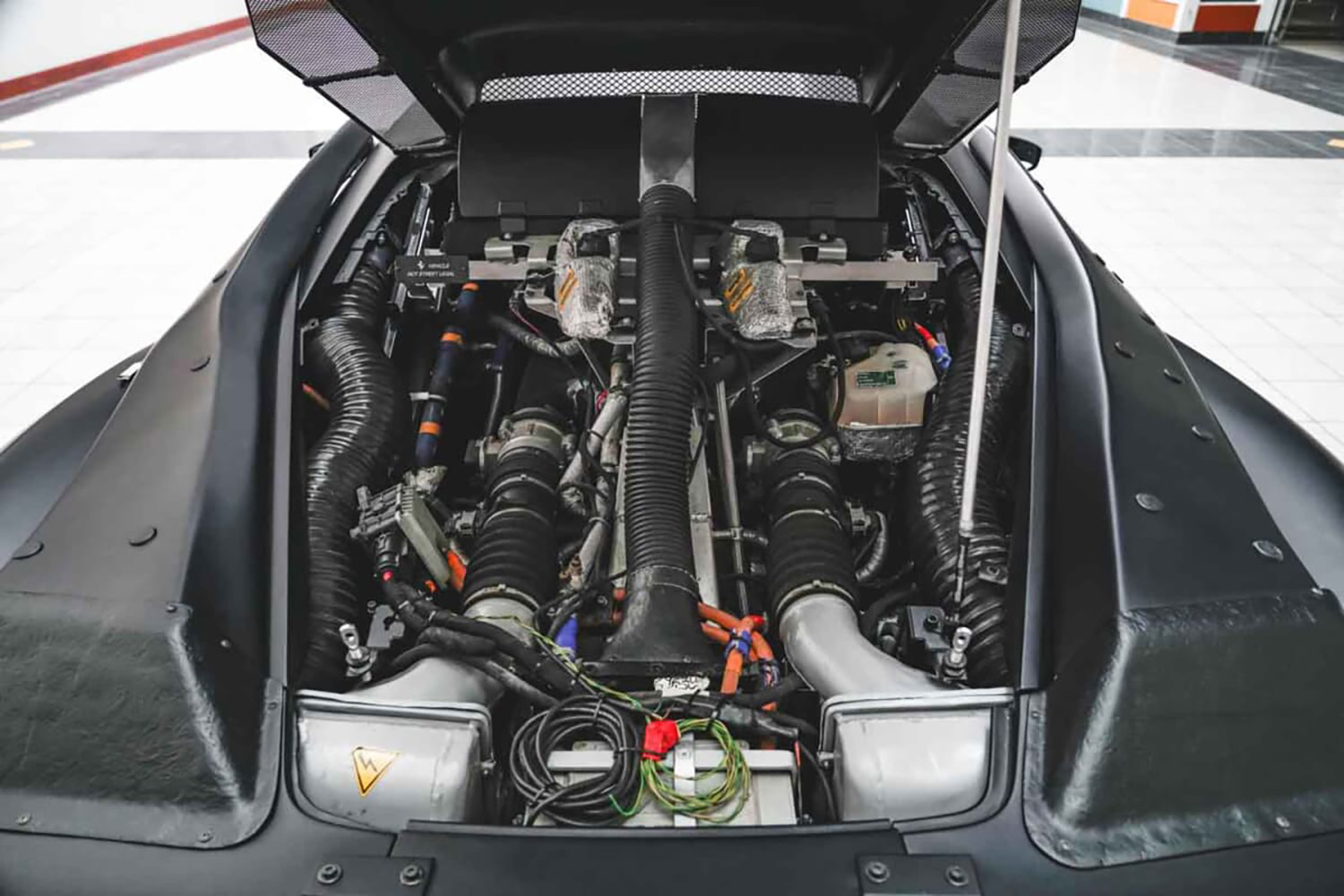 ラ フェラーリの試作車である「F150 M4」のエンジンルーム