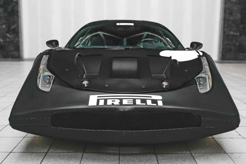 公道はもちろんサーキットでも走行は認めないって実質オブジェ!?　それでも１億８千万円で落札されたフェラーリの開発車両とは