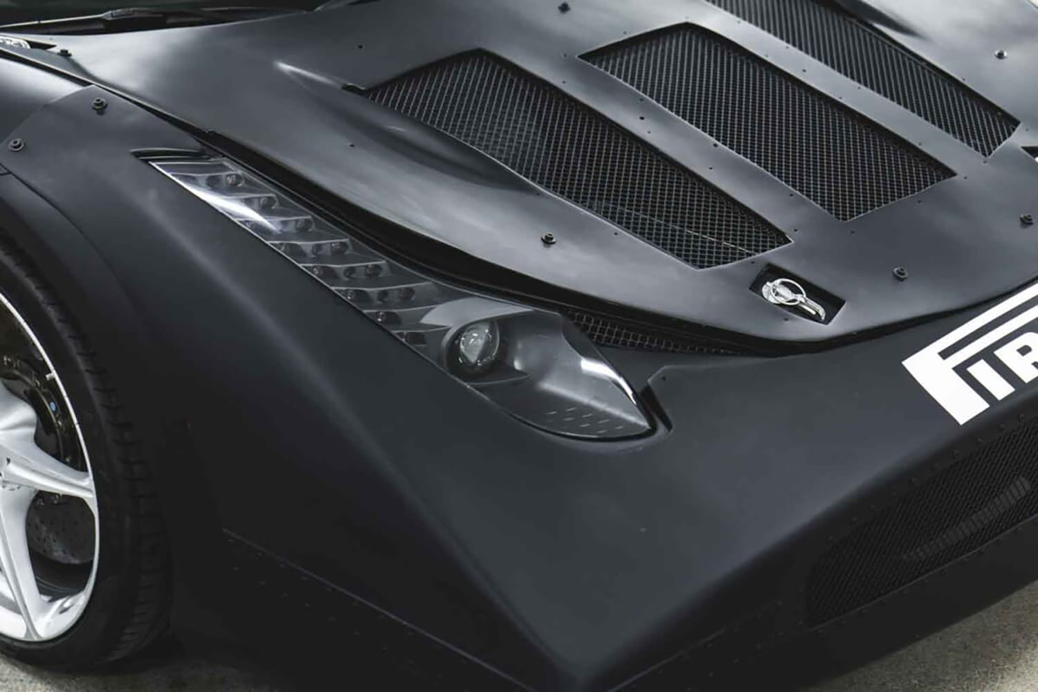 公道やサーキットも走行不可の「F150 M4」が約1億7882万円で落札 〜 画像29