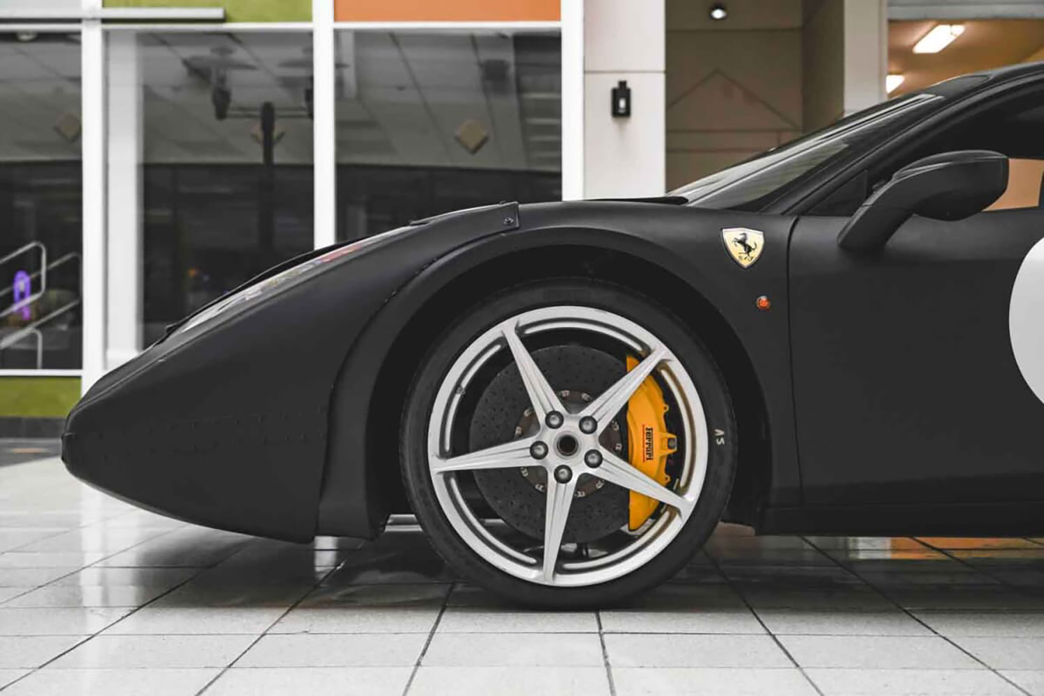 公道やサーキットも走行不可の「F150 M4」が約1億7882万円で落札 〜 画像37