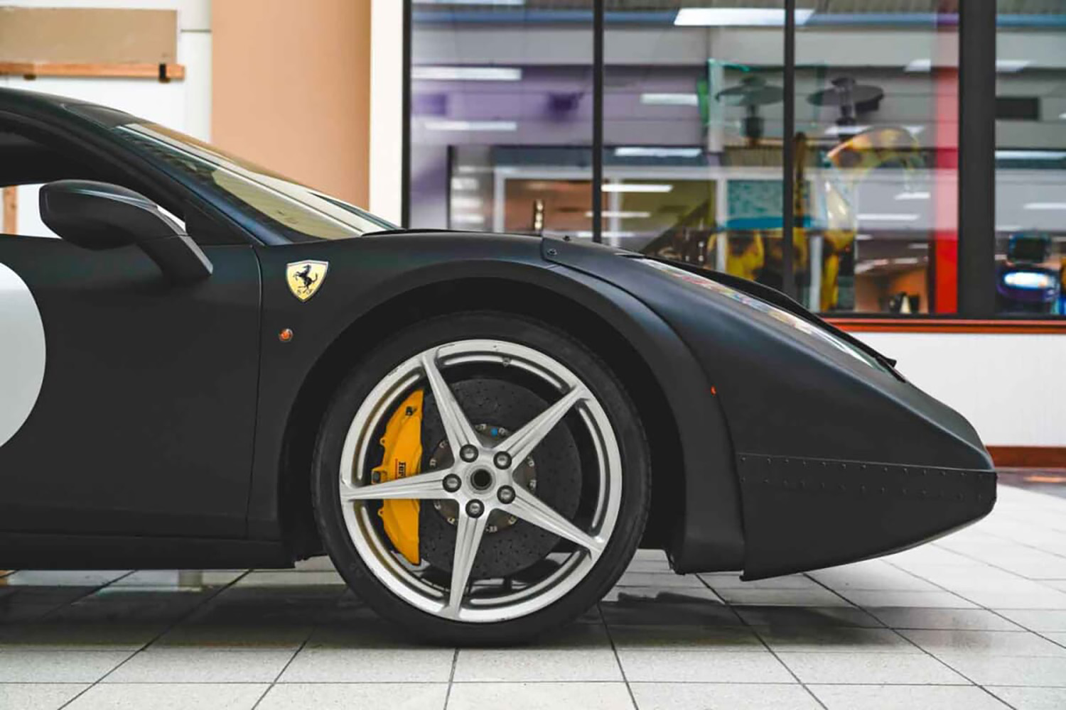 公道やサーキットも走行不可の「F150 M4」が約1億7882万円で落札 〜 画像31