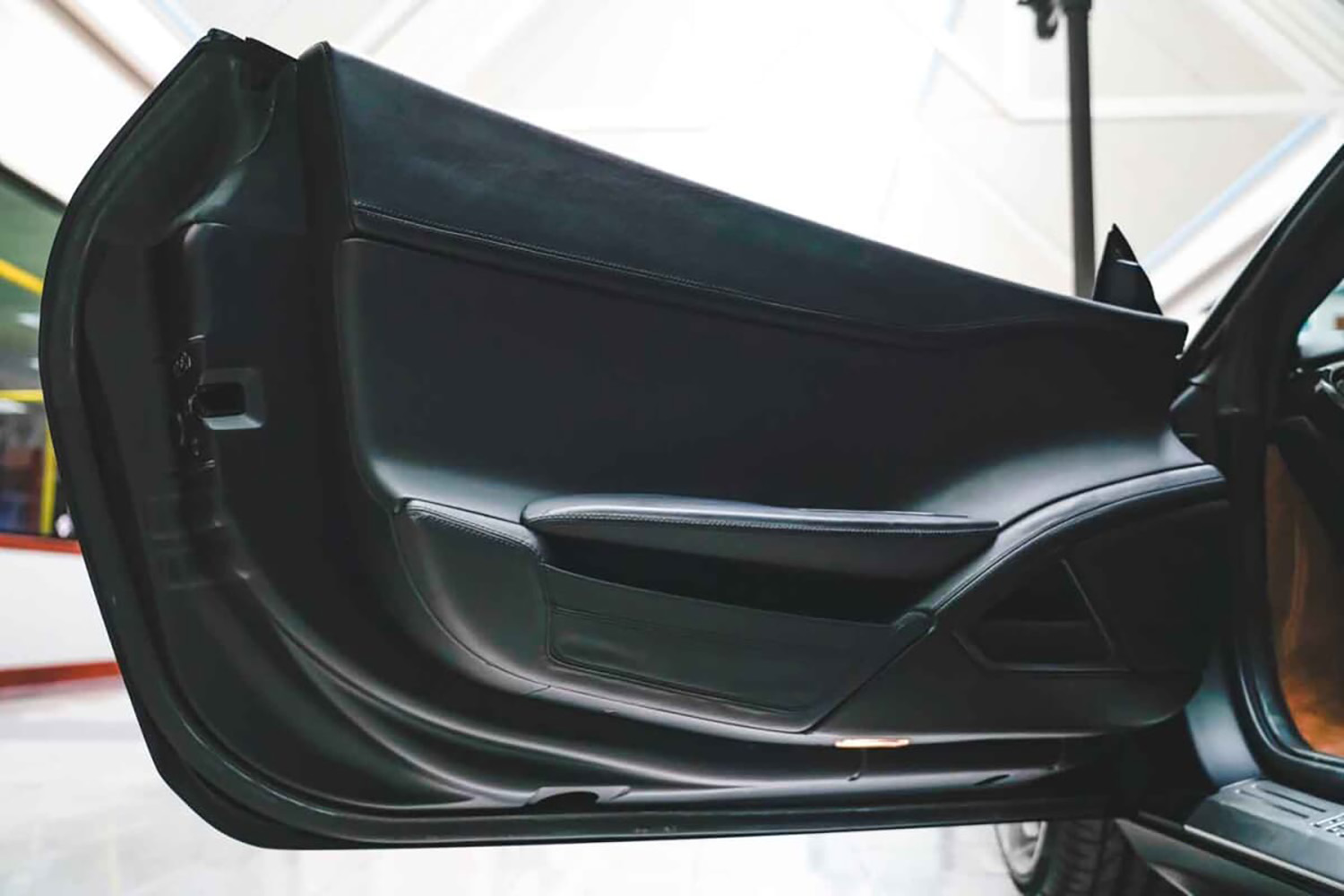 公道やサーキットも走行不可の「F150 M4」が約1億7882万円で落札 〜 画像33