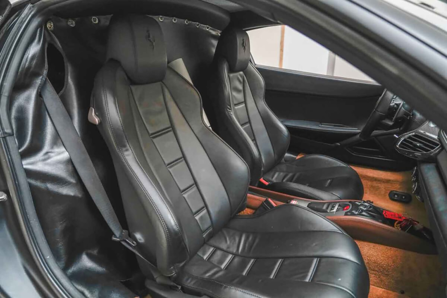 公道やサーキットも走行不可の「F150 M4」が約1億7882万円で落札 〜 画像4