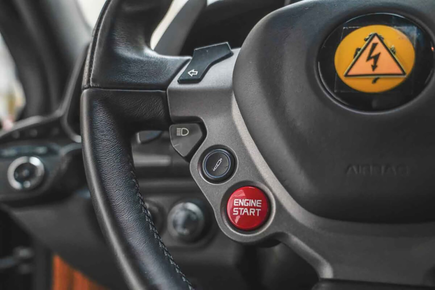 公道やサーキットも走行不可の「F150 M4」が約1億7882万円で落札 〜 画像5