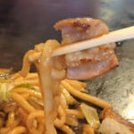 【画像】昭和レトログッズだらけで若者も昭和オヤジもメロメロ！　名物ホルモンうどんがヤバイぐらい美味い「TAGUP」に突撃した!! 〜 画像4