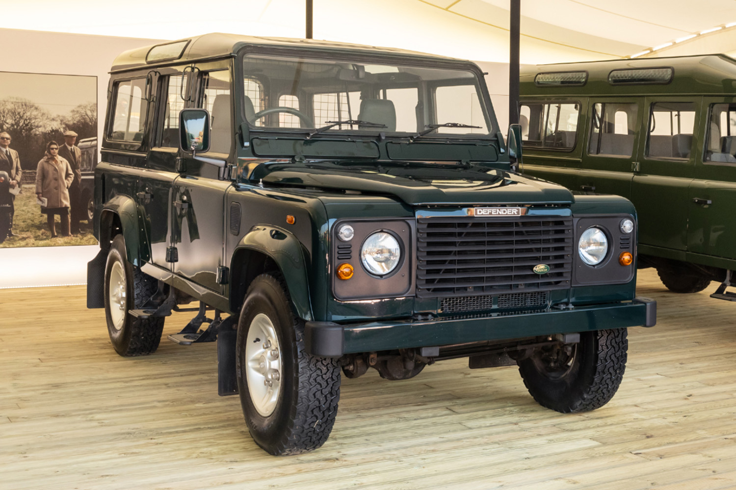 ランドローバー・ディフェンダーのフロントスタイリング