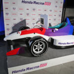 【画像】ホントにこれ同じゲームかよ……没入感がヤバイ！　HRCが作った本物のフォーミュラカーを使ったレースシム筐体が衝撃だった 〜 画像6