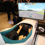 【画像】ホントにこれ同じゲームかよ……没入感がヤバイ！　HRCが作った本物のフォーミュラカーを使ったレースシム筐体が衝撃だった 〜 画像30
