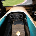 【画像】ホントにこれ同じゲームかよ……没入感がヤバイ！　HRCが作った本物のフォーミュラカーを使ったレースシム筐体が衝撃だった 〜 画像20