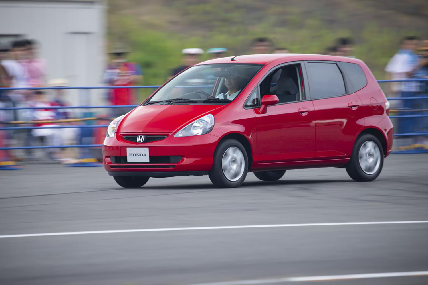 今まで歩んできた「フィット」の歴史を初代から現行型までプレイバック 〜 画像1