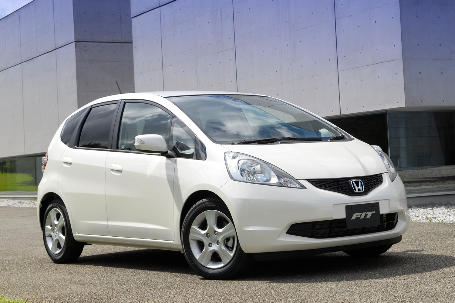 2代目フィットのフロントスタイリング