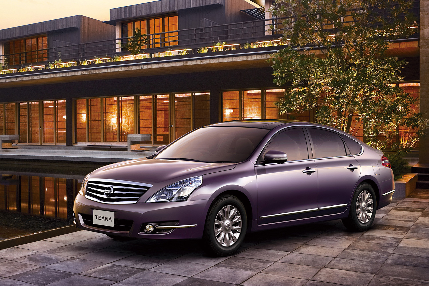 2代目日産ティアナのフロントスタイリング 〜 画像10