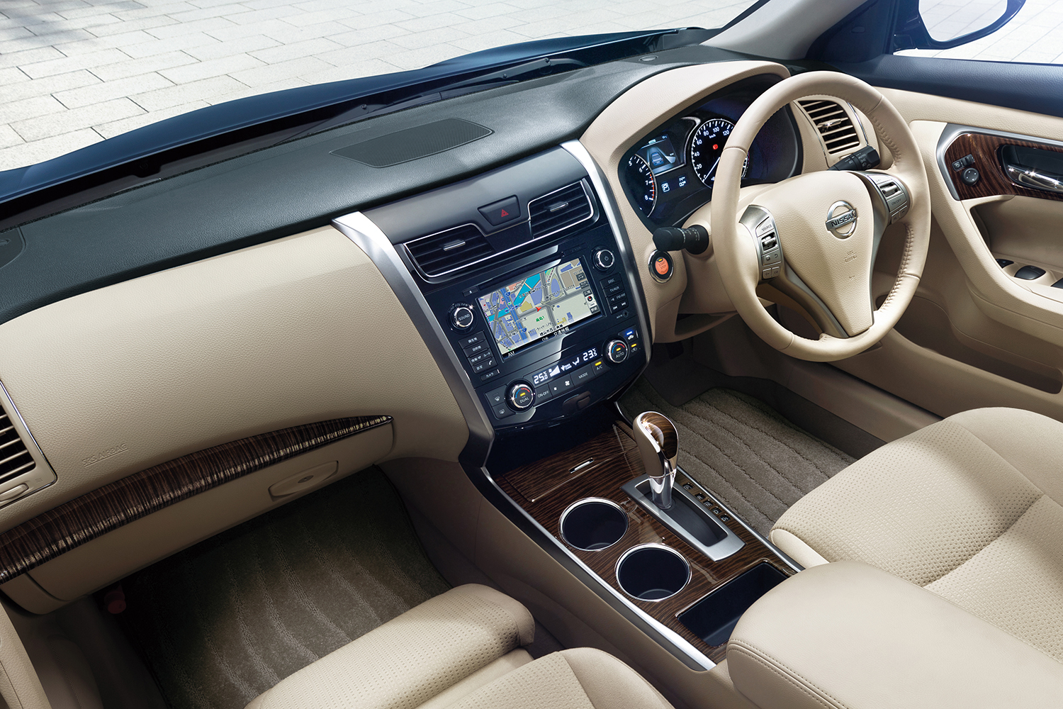 3代目日産ティアナのインテリア 〜 画像15