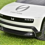 【画像】【独占試乗!!】世界陸上2025で芝生を走りまわっていた「Honda 0 SUV」の「RCカー」を走らせてみた！ 〜 画像11