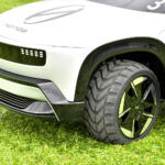 【画像】【独占試乗!!】世界陸上2025で芝生を走りまわっていた「Honda 0 SUV」の「RCカー」を走らせてみた！ 〜 画像17