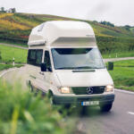 【画像】キャンピングカーというよりラウンジカー！　メルセデス謹製の「マルコポーロ」の贅を極めた中身をとくとご覧あれ 〜 画像7