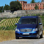 【画像】キャンピングカーというよりラウンジカー！　メルセデス謹製の「マルコポーロ」の贅を極めた中身をとくとご覧あれ 〜 画像9