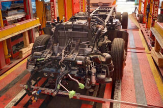 トラック専用のフレーム修正機とは